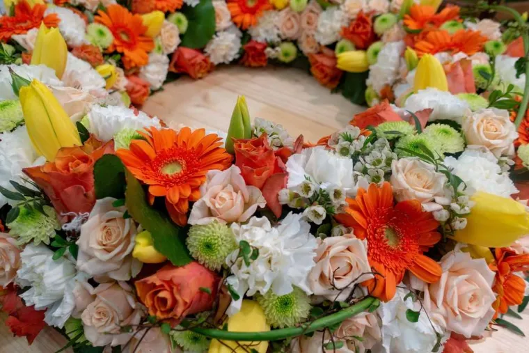 Couronne de fleurs, Ensuès-la-Redonne, Maison Segard